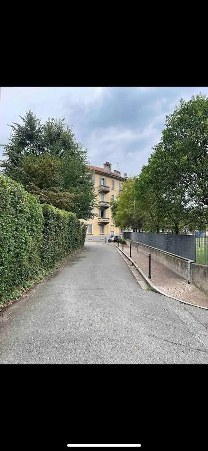 Residenza Via Carloni 18 Apartment Como