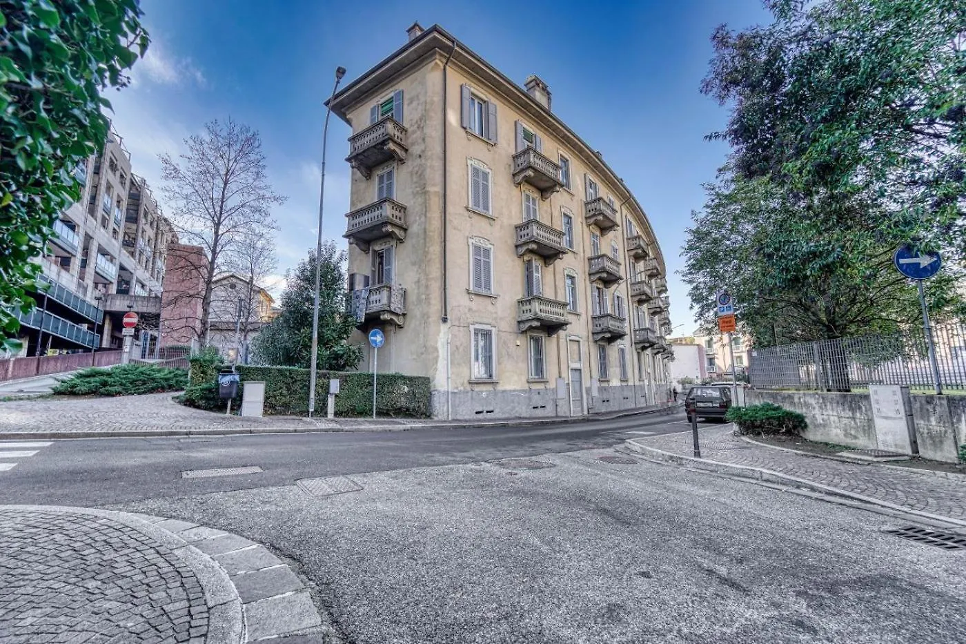 Residenza Via Carloni 18 Apartment Como