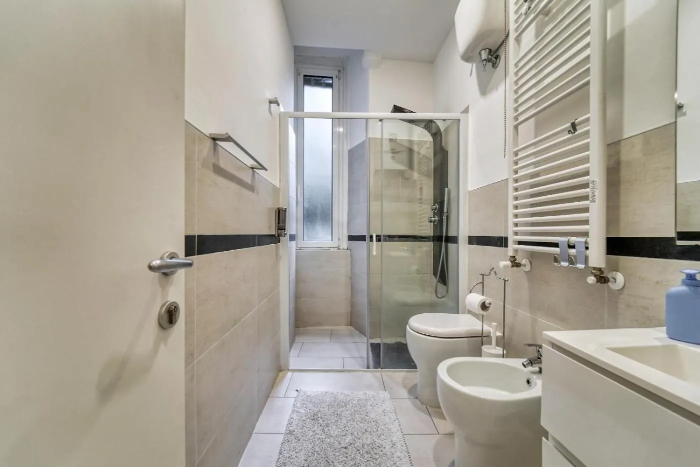 Residenza Via Carloni 18 Apartment Como Italy